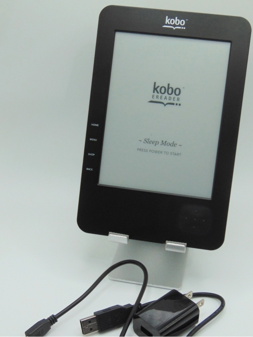 KOBO N647 eReader 1GB 6In eBook & Cord Wi-Fi Black + Expandable w SD Card